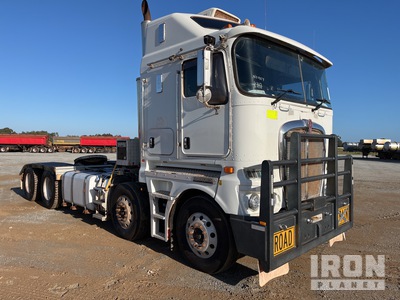 2017 Kenworth K200 Aerodyne 8x4 Twin-Steer Cabina con cuccetta per trattore stradale