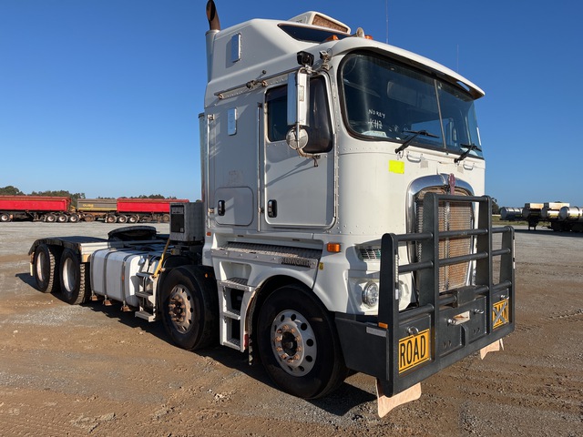 2017 Kenworth K200 Aerodyne 8x4 Twin-Steer Sleeper Prime Mover