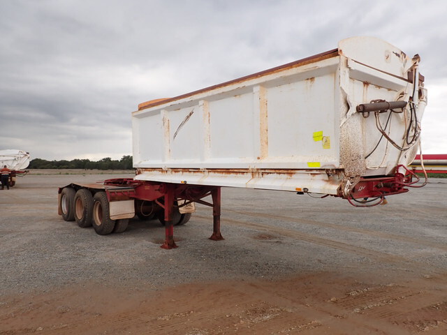 2011 Baileys 4.4 m Tri/A B-Double Lead Side Dump Trailer