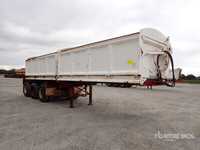 2011 Baileys TRI 350 8.8 m Tri/A Side Dump Trailer