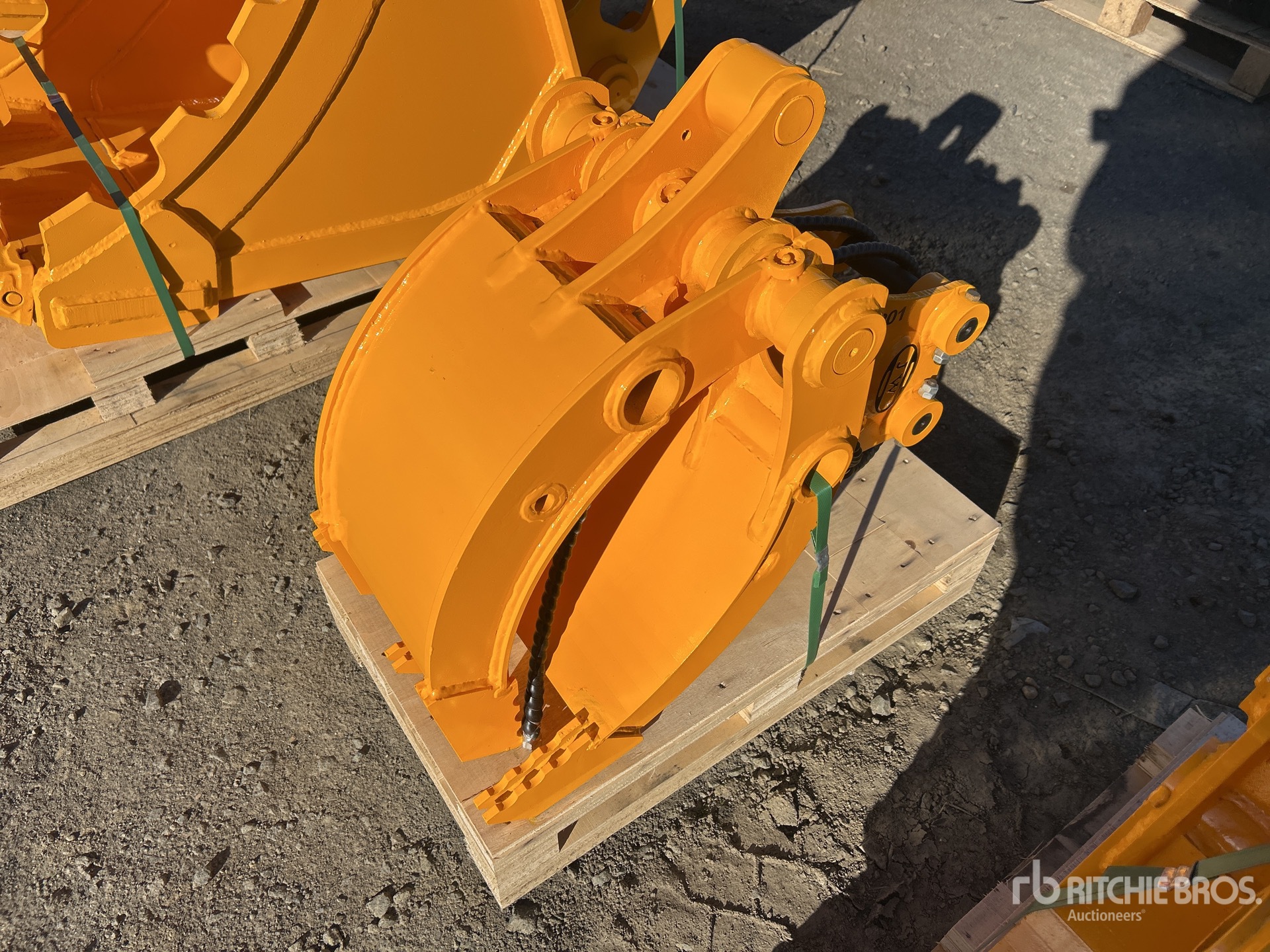2026 JW ASC30 Q/C Excavator Grapple - Fits 1 - 3 ton (Unused)