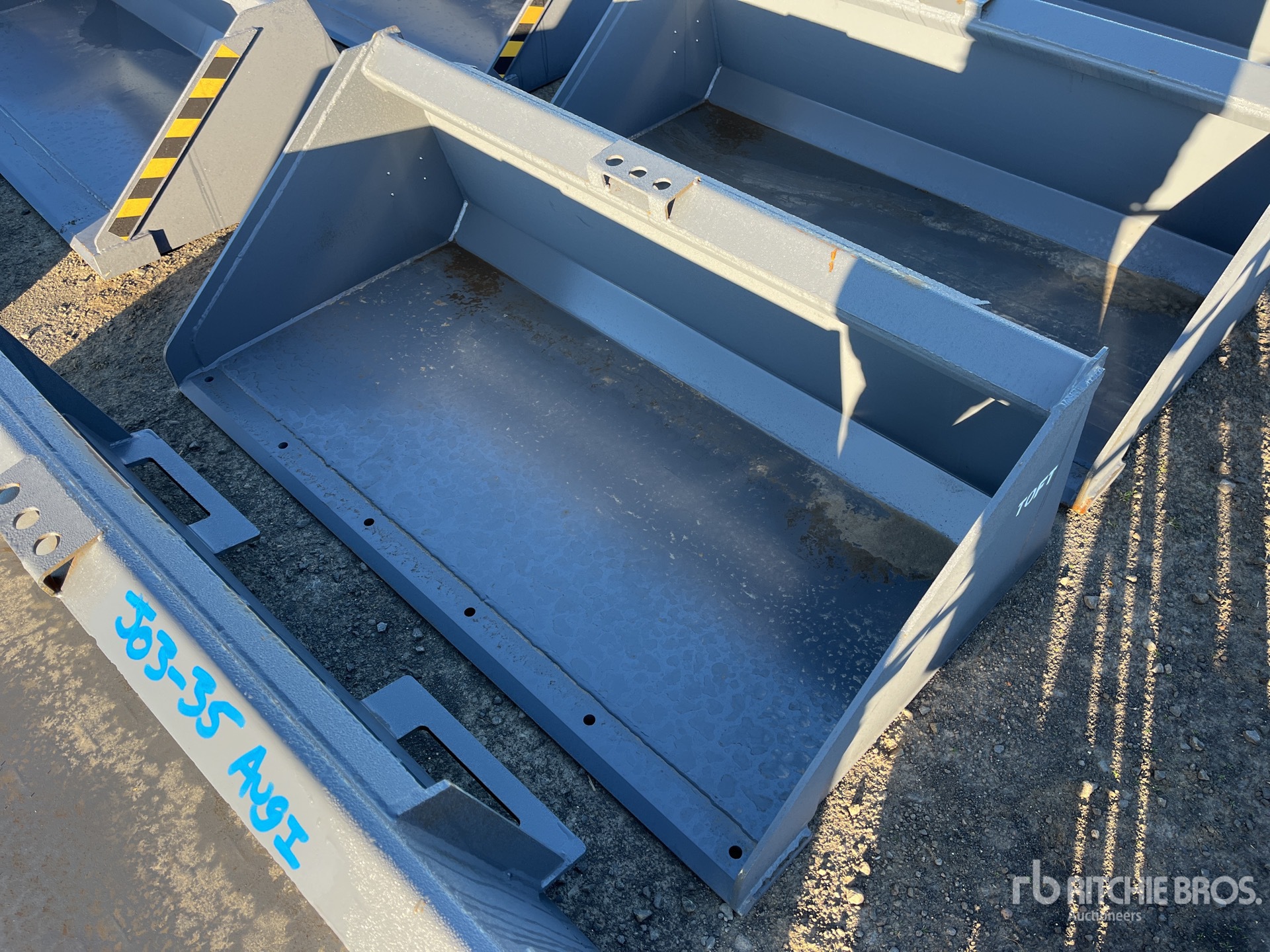 2026 TOFT HSSB-60 1500 mm Skid Steer Bucket (Unused)