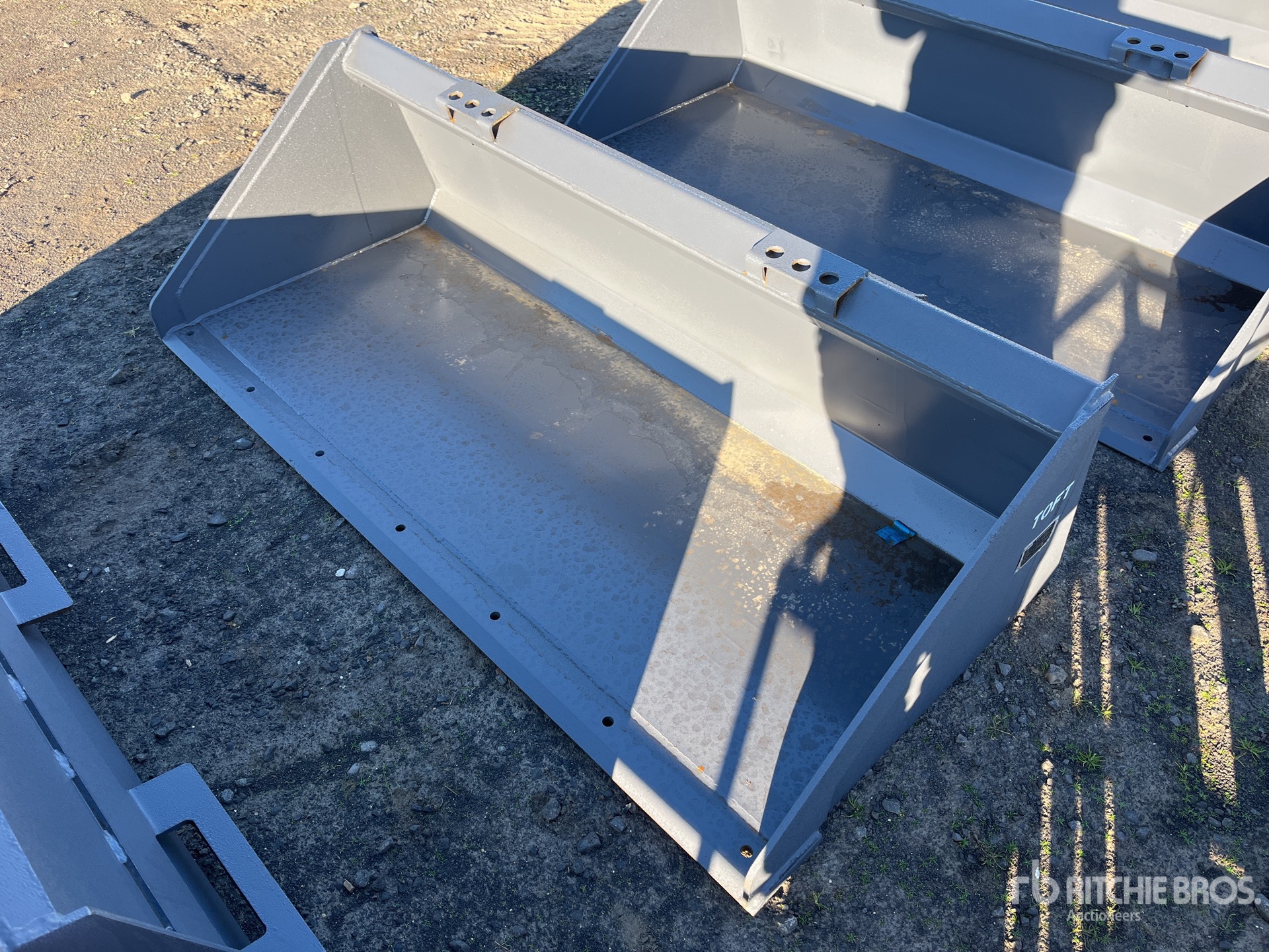 2026 TOFT HSSB-72 1800 mm Skid Steer Bucket (Unused)