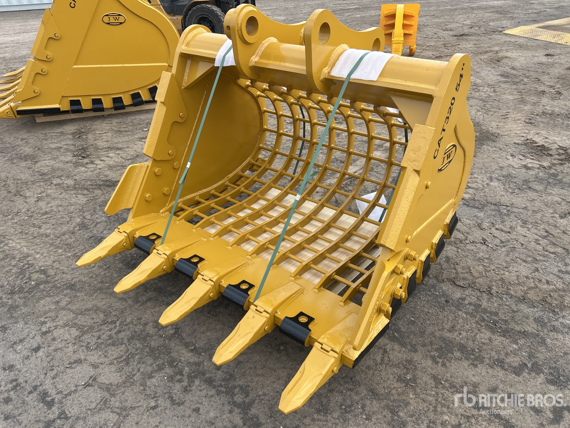 2026 JW CAT320 1400 mm Skeleton Excavator Bucket - Fits 20 -30 Ton (Unused)
