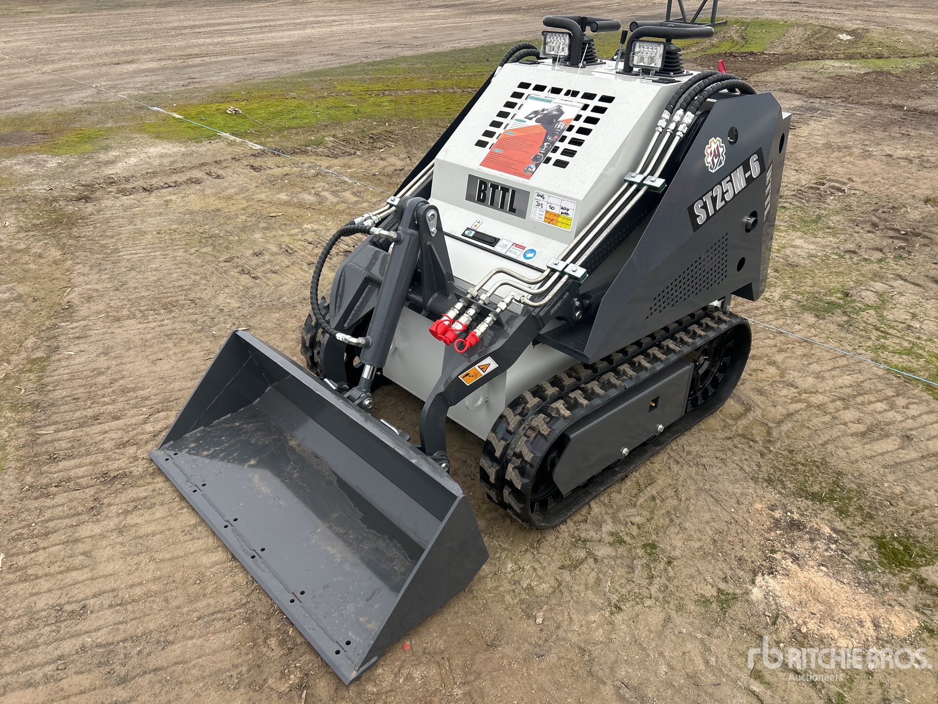 2026 BTTL ST25M-6 Mini Compact Track Loader (Unused)