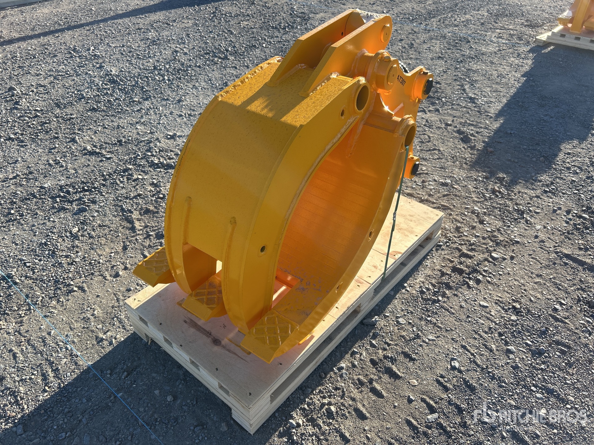 2026 JW ASC50 Q/C Excavator Grapple - Fits 4 - 7 ton (Unused)