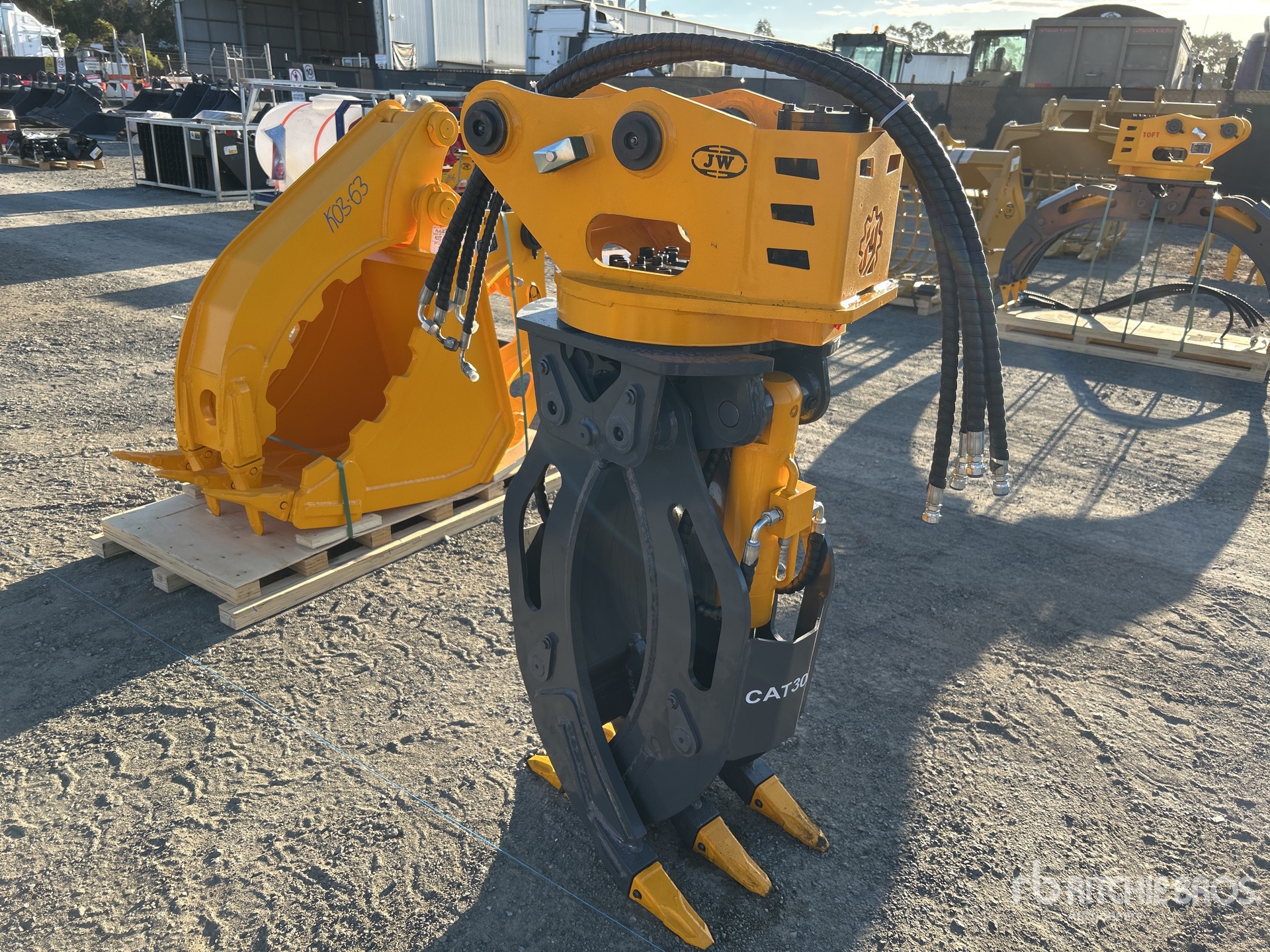 2026 JW JW04G Q/C Rotating Excavator Grapple - Fits 4 - 8 Ton (Unused)