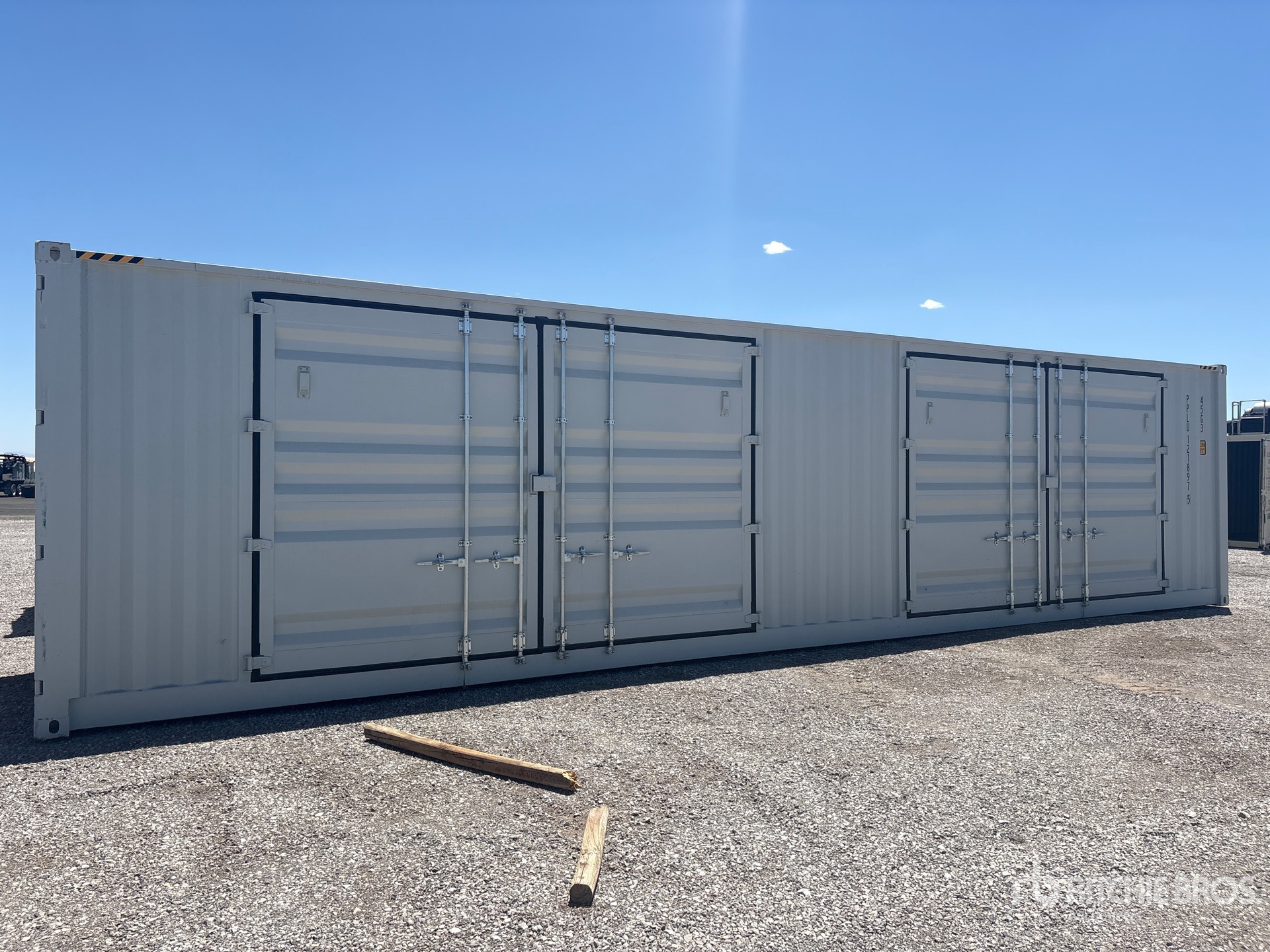 2026 40 ft High Cube Multi-Door Storage Container