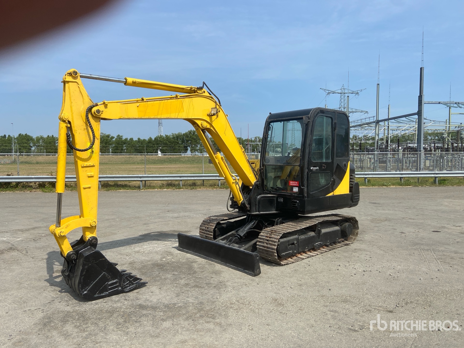 2013 Hyundai R60-7 Tracked Excavator