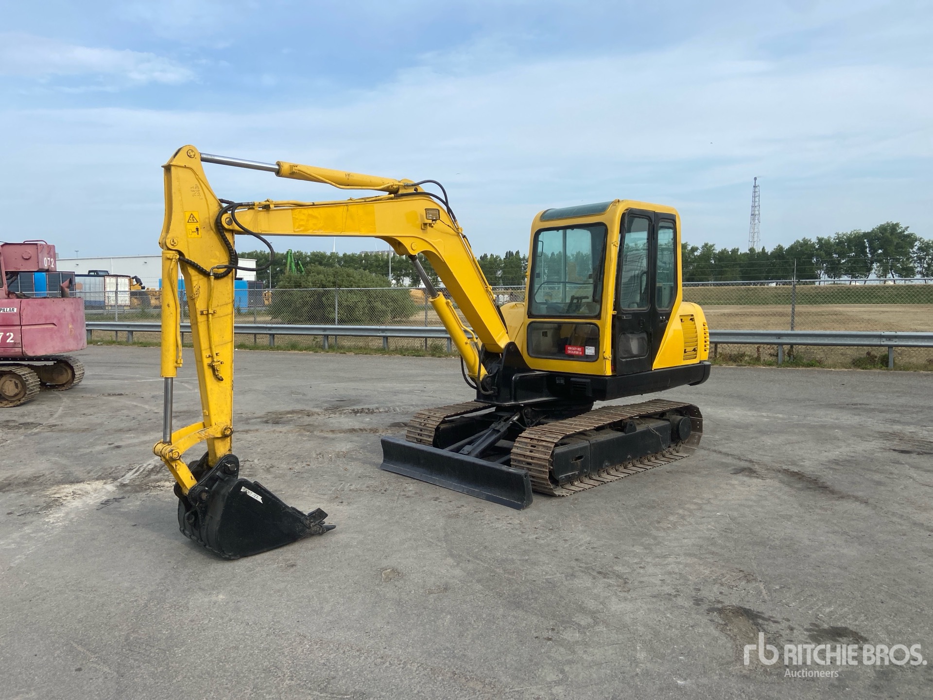 2010 Hyundai R55-7 Tracked Excavator