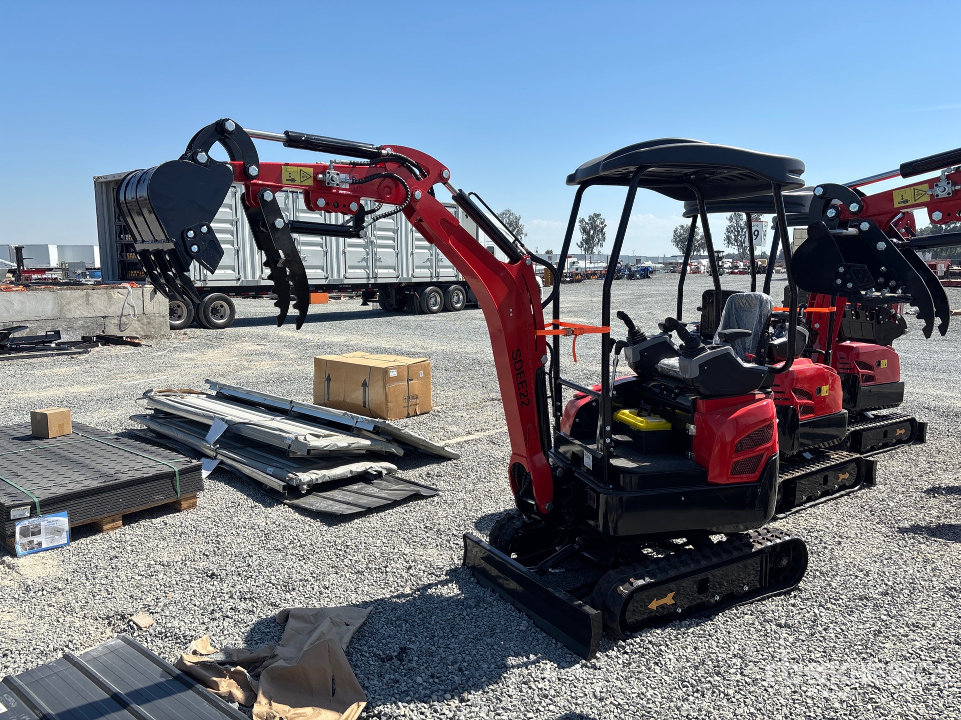 2026 SDEE22 Mini Excavator (Unused)