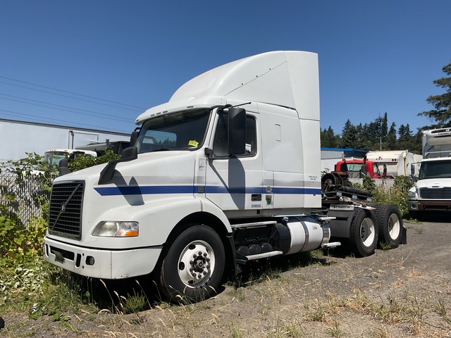 2017 Volvo VNM 6x4 T/A Sleeper Truck Tractor (Inoperable) 2017 Volvo VNM 6x4 T/A Sleeper Truck Tractor (Inoperable)
