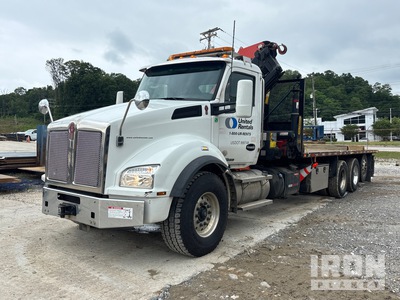 Palfinger PK 33002-EH Crane on 2020 Kenworth T880 6x4 Boom Truck