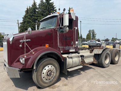 2007 Kenworth T800 6x4 T/A Day Cab Truck Tractor