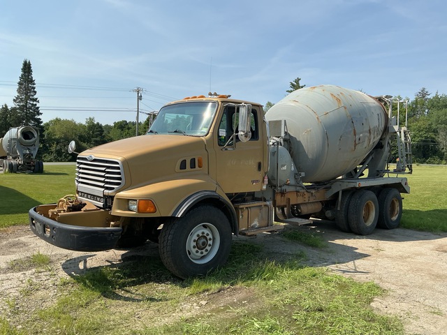 2004 Sterling LT9500 6x4 Mixer Truck