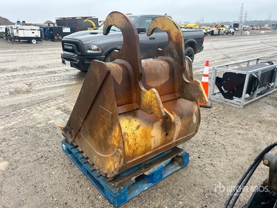 TMG EB42Q 40 in Q/C Digging Excavator Bucket