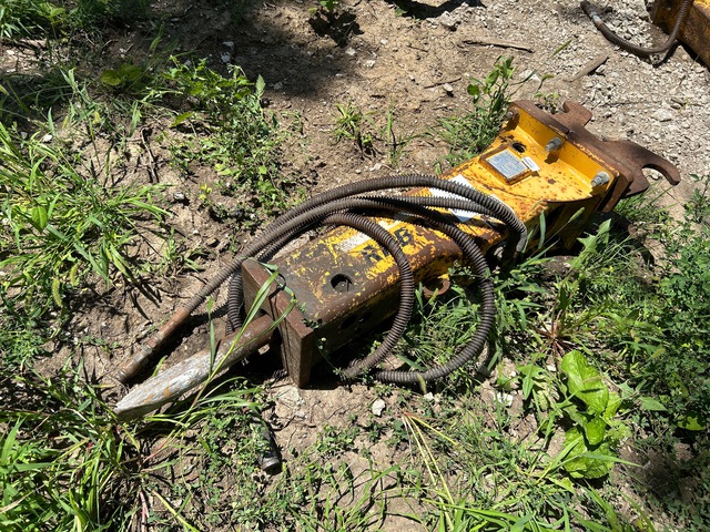 2018 Magnum RHB304H-6 SLB Q/C Hydraulic Breaker