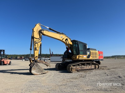 2011 Cat 568 FM Roadbuilder Tracked Excavator