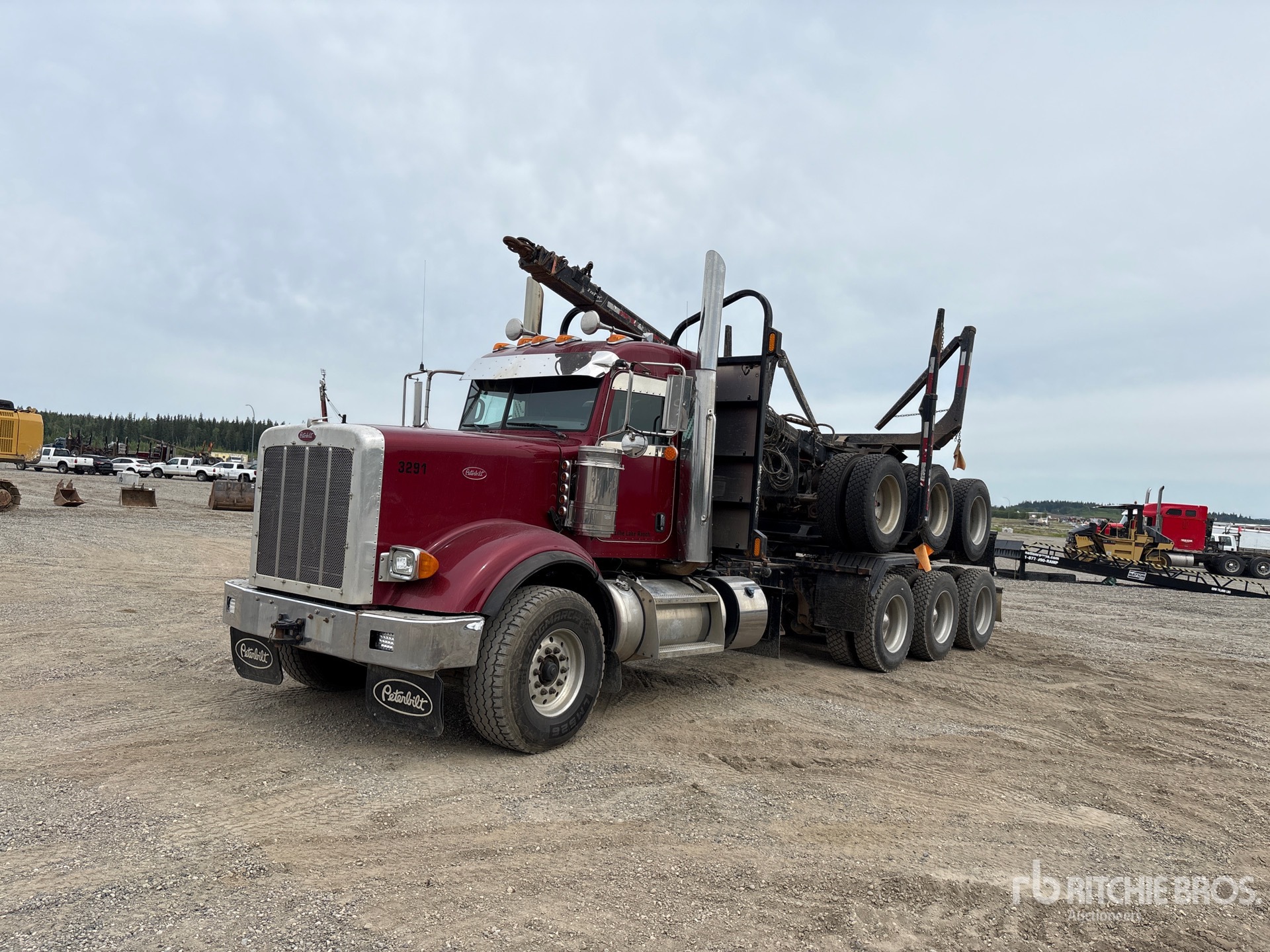 2022 Peterbilt 367 8x6 Pole Houtvrachtwagen