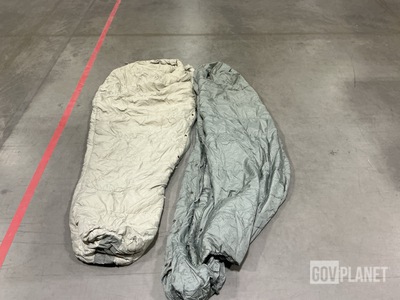 (120) Sleeping Bags