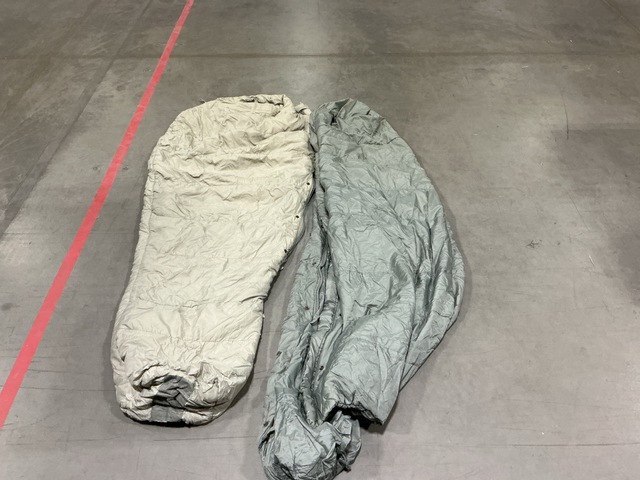 (120) Sleeping Bags