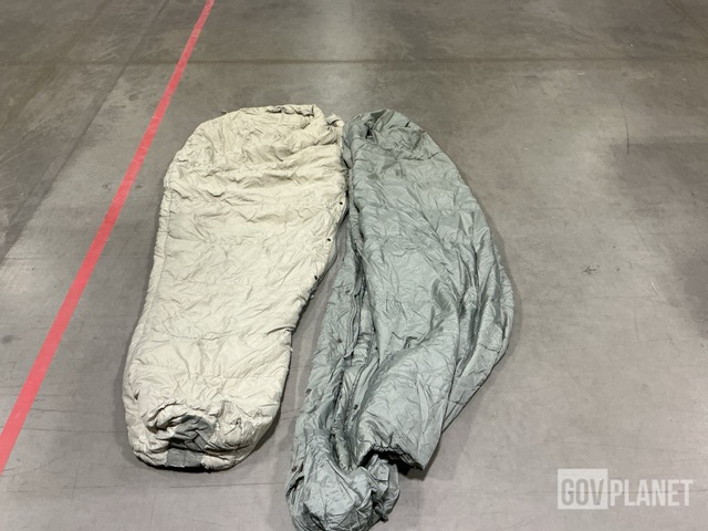 (120) Sleeping Bags