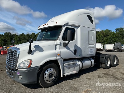 2019 Freightliner Cascadia 125 6x4 T/A Sleeper Truck Tractor