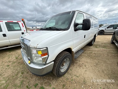 2013 Ford E-350 Super Duty 8 Passenger Van (Inoperable)