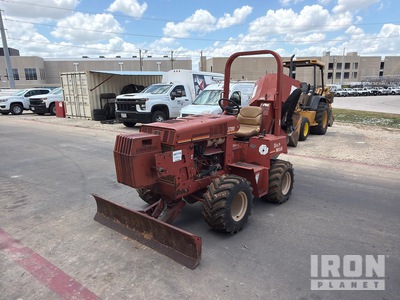 Ditch Witch 4x4 Sierra para roca