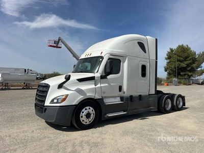 2022 Freightliner Cascadia 126 6x4 T/A Sleeper Truck Tractor