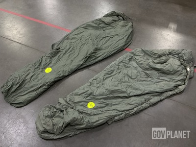 (135) Sleeping Bags