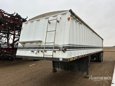 Doepker 38 ft T/A Grain Trailer