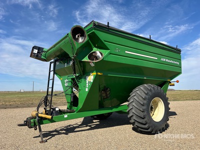 2010 J & M 875 875 bu S/A Grain Cart