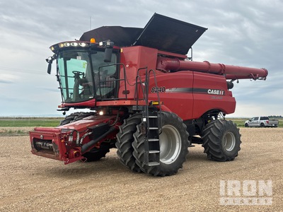 2016 Case 8240 Combine Harvester