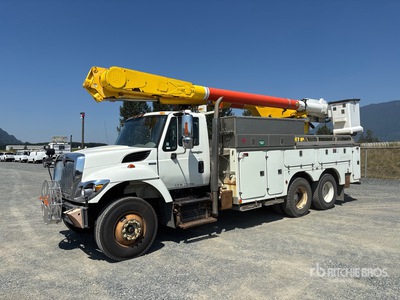 2009 Altec AM855 55 ft on 2009 International 7500 6x4 Bucket Truck