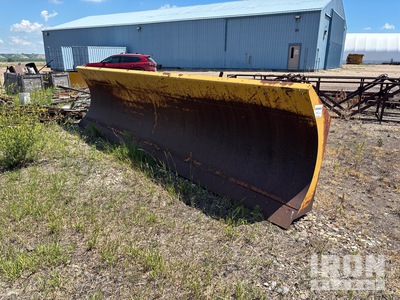 Cat BRH180 18 ft 0 in 2 Way 18 Ft Quick Attach Snowblade Sneeuwploeg - Fits Wheel Loader