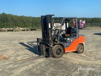 2022 Toyota 50-8FGU32 5500 lb Pneumatic Tire Carretilla Elevadora