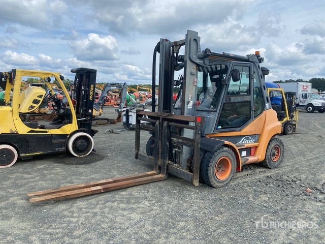2010 Linde H80D 16000 lb Pneumatic Tire Forklift