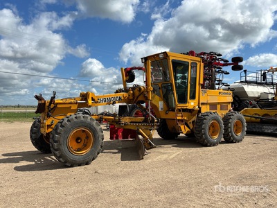 1986 Champion 720A Motor Grader