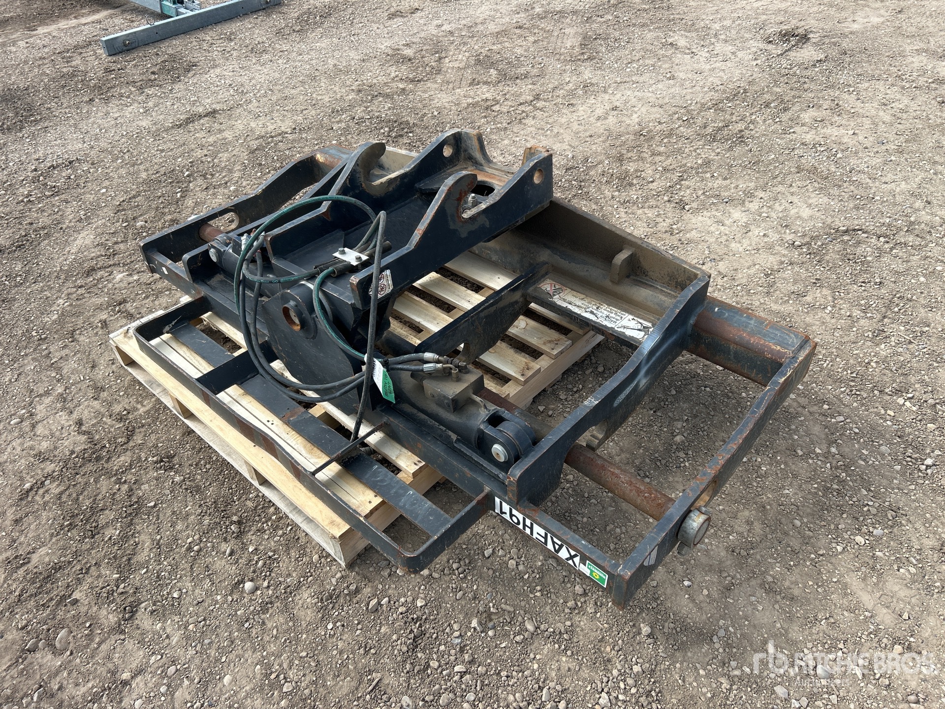 JLG Articulating Fork Mast