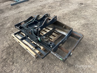 JLG Articulating Fork Mast