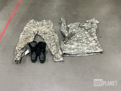 (22) Pairs of Wet Weather Trousers, (9) Wet Weather Jackets & Assorted Items