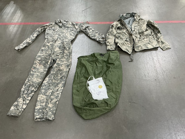 (3) Camouflage Parkas, (5) Clothing Bags & Assorted Items