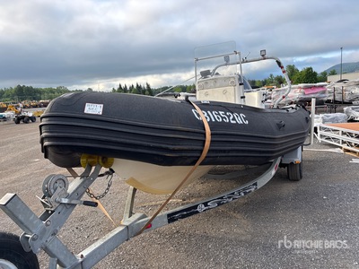 2005 Zodiac Hurricane Tech Bombard Explorer DB600 20 ft Inflatable Boat