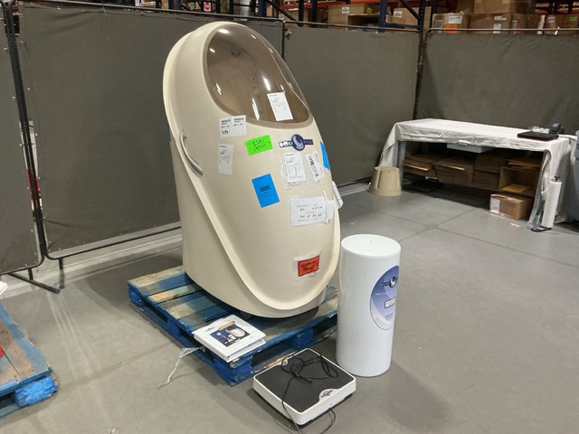 Cosmed Bod Pod 2007A Body Composition Tracking System Cosmed Bod Pod 2007A Body Composition Tracking System