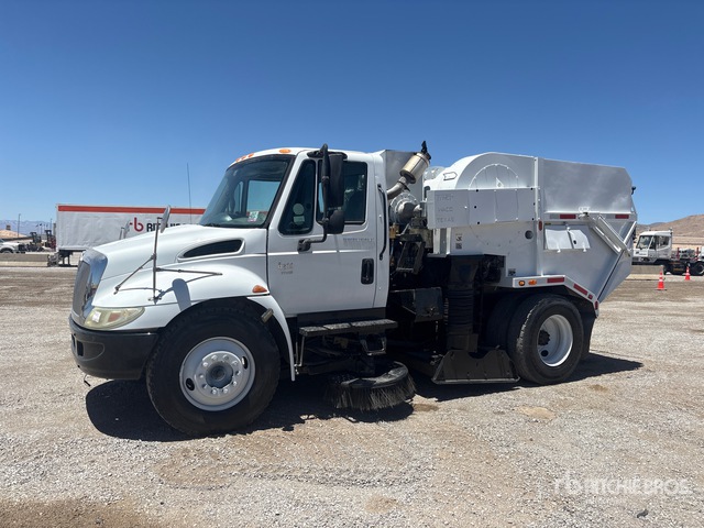 Tymco on 2007 International 4200SBA Sweeper Truck