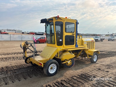 Superior Broom DT80CT Sweeper Truck