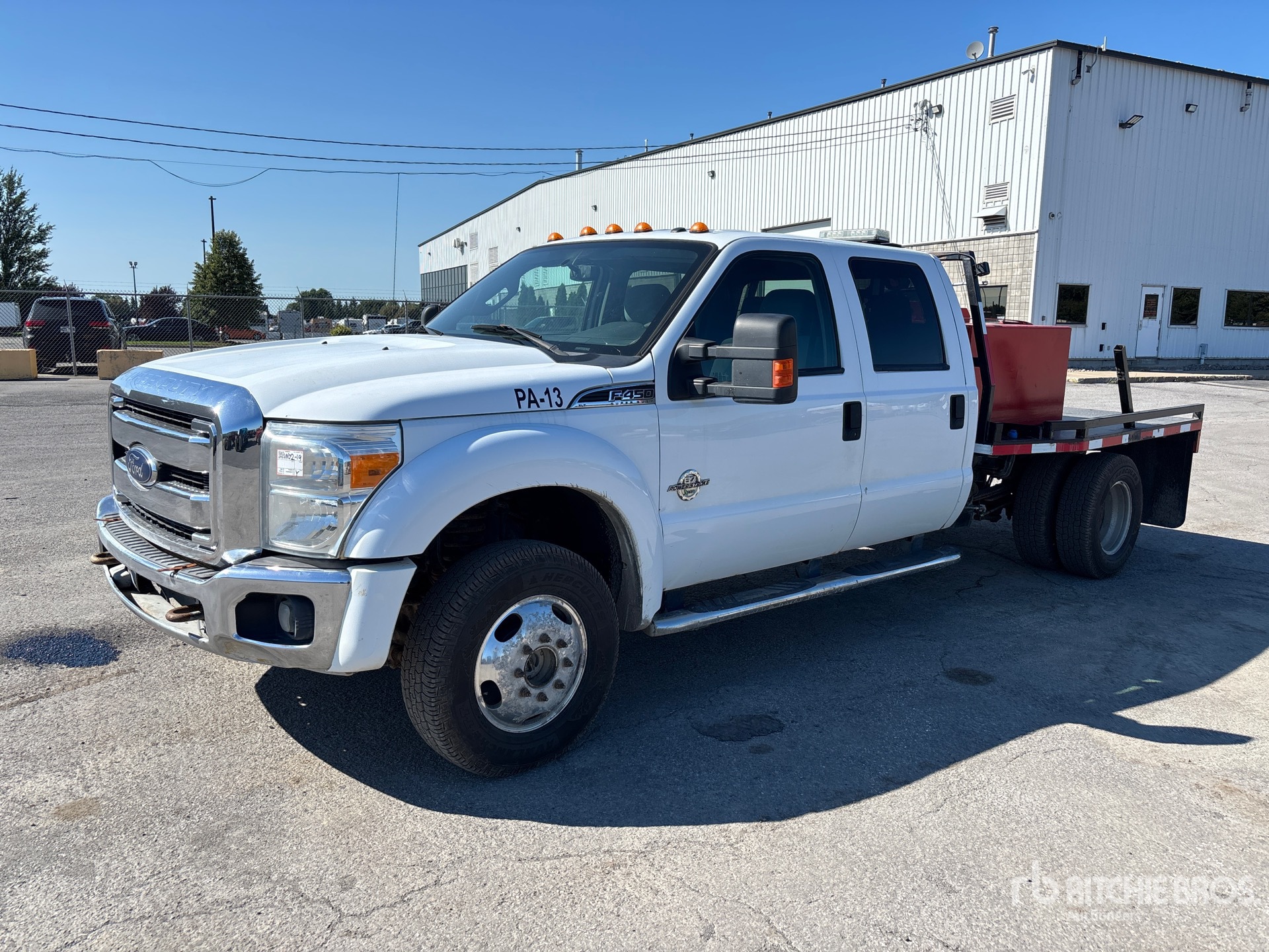 2013 Ford F-450 XLT 4x4 Crew Cab Flatbed Truck
