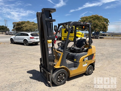 2020 Caterpillar 2C5004 2350 lb Cushion Tire Forklift