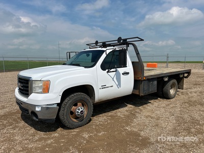 2008 GMC Sierra 3500HD 4x4 Flatbed Truck